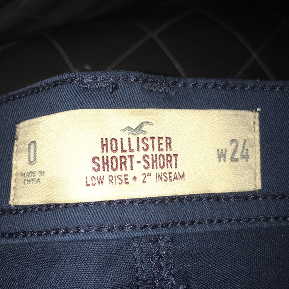 Shorts - Picture 2 of 3